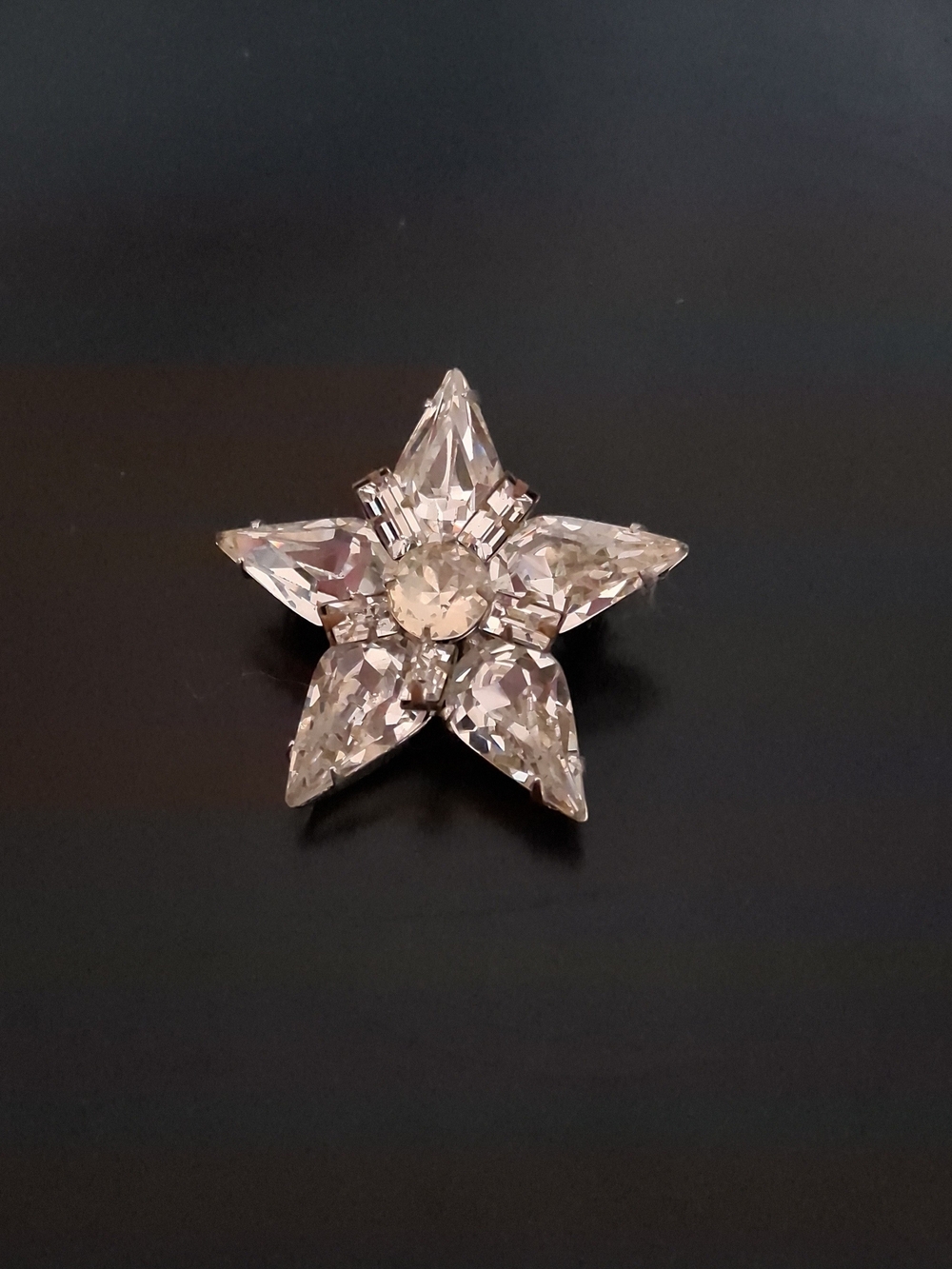 1940's WEISSCO STAR Brooch Large Stones, Beautiful Condition